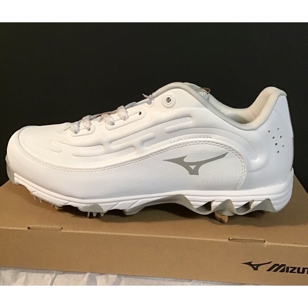 Mizuno Women's Size 8 Softball Low White Metal Cleats 9-Spike (11GM236001)